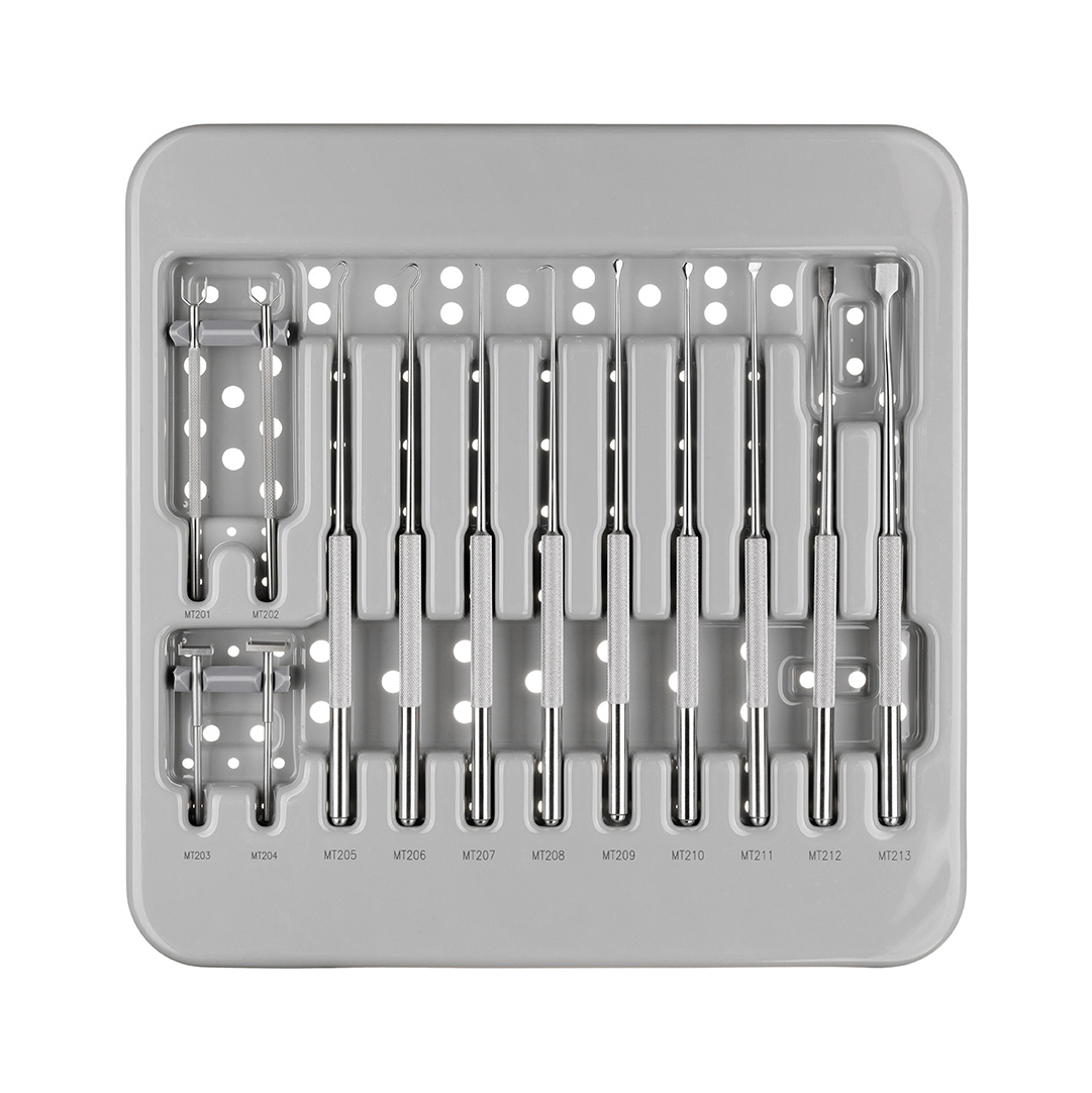 Komplettes 13-teiliges Instrumenten-Set mit Sterilisationstray Komplettes 13-teiliges Instrumenten-Set mit Sterilisationstray